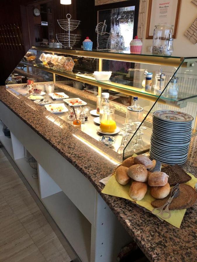 Hotel Cafe Meynen Bad Münder am Deister Buitenkant foto